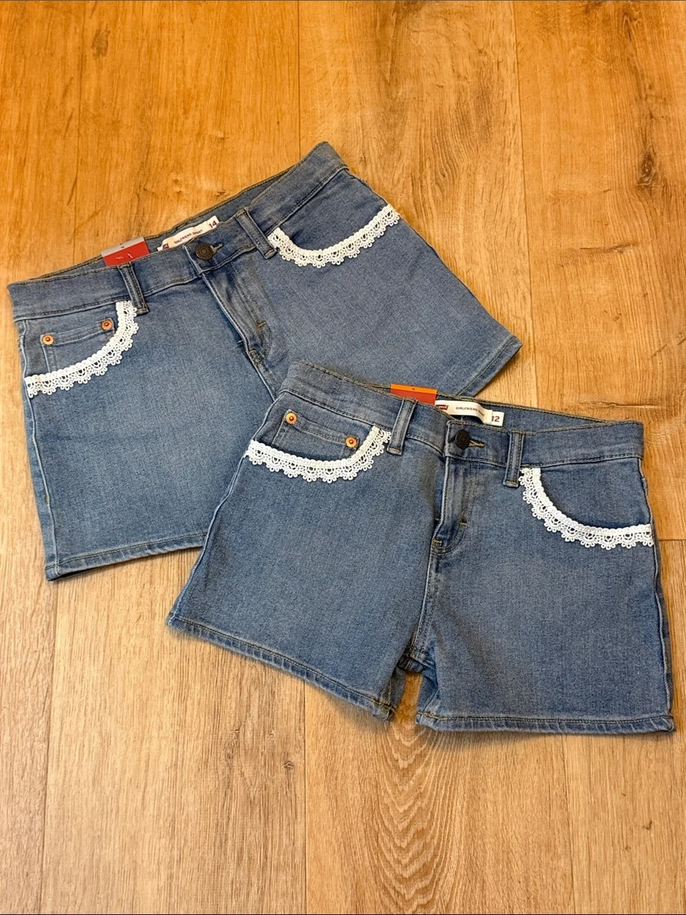 Levi’s Denim Lace-Trim Mid-Rise Shorts